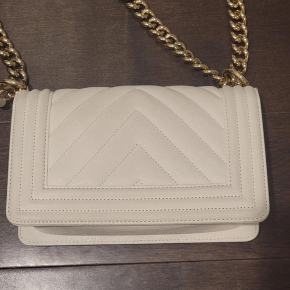 CHANEL SMALL BOY BAG (WHITE W/GOLD) - Picture 10 of 16